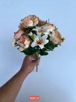 بوته نسترن و لیلیوم قاصدک دار