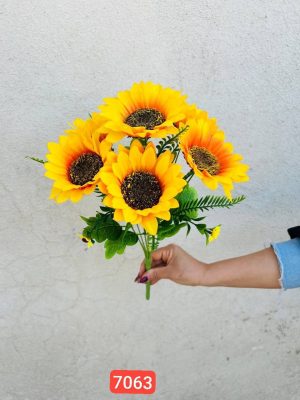 بوته آفتابگردان ۷ گل بزرگ سوپر