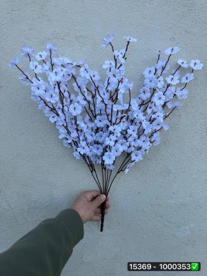 بوته شکوفه طبیعی