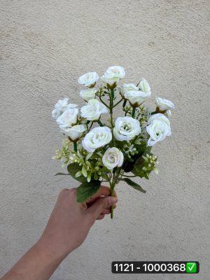 گل رز فندقی شکوفه سفید